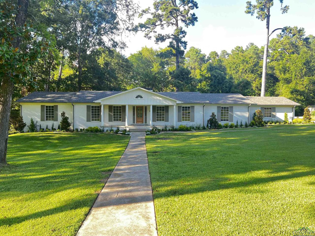 1105 East Main - Photo 1