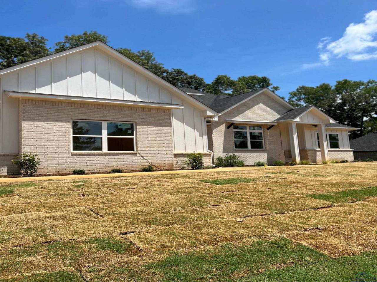1408 Centennial Pkwy - Photo 1