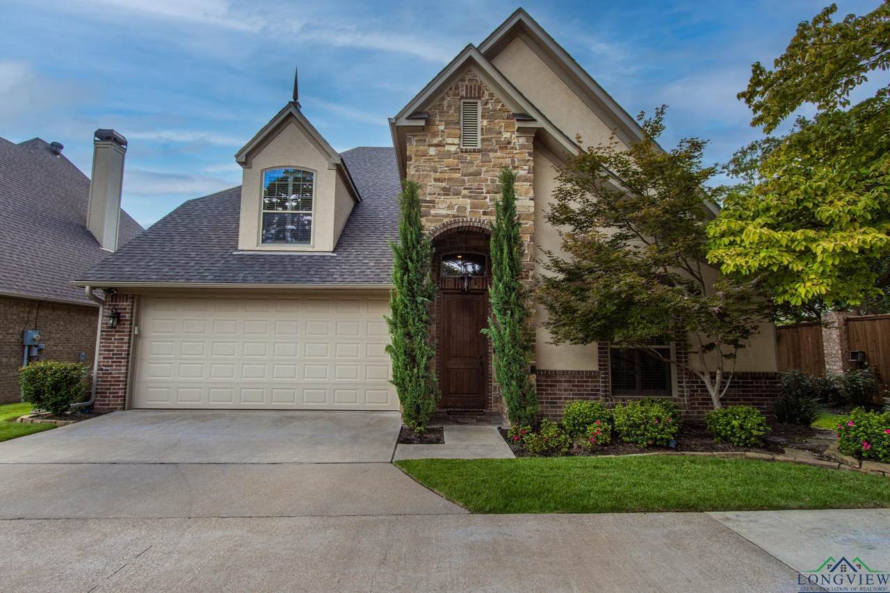 1005 Chateau Ct - Photo 1