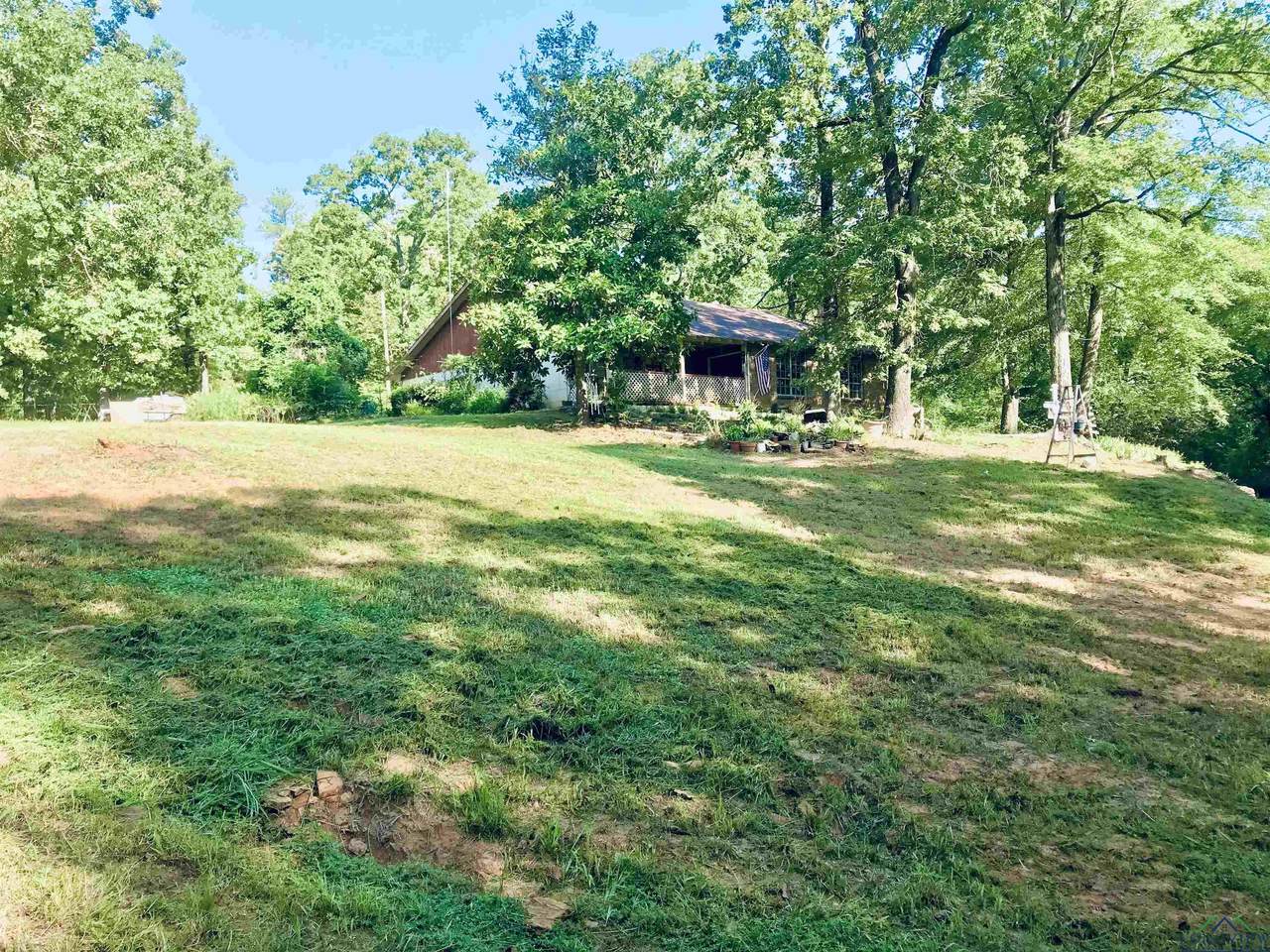920 Deer Cove - Photo 1