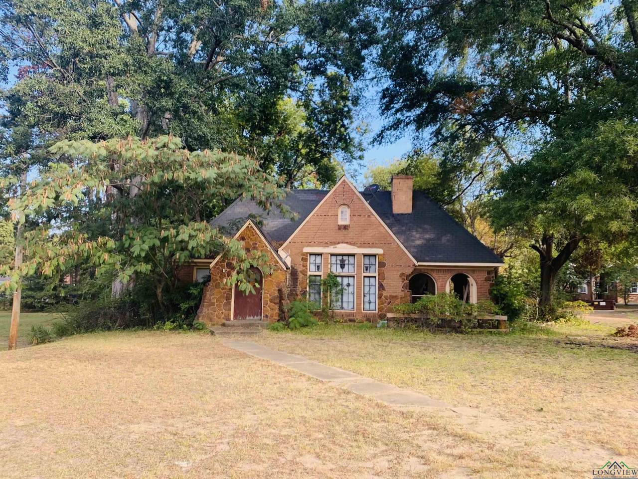 402 Main - Photo 1