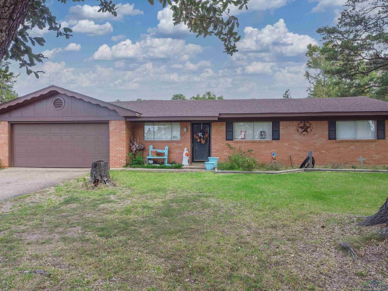 1813 Old Longview Hwy - Photo 1