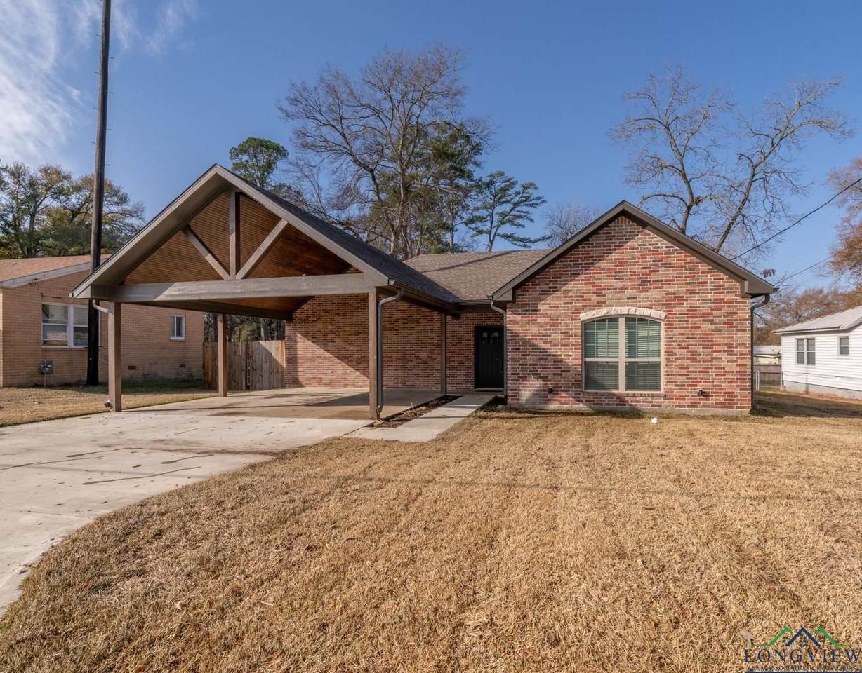 419 Daniels - Photo 1