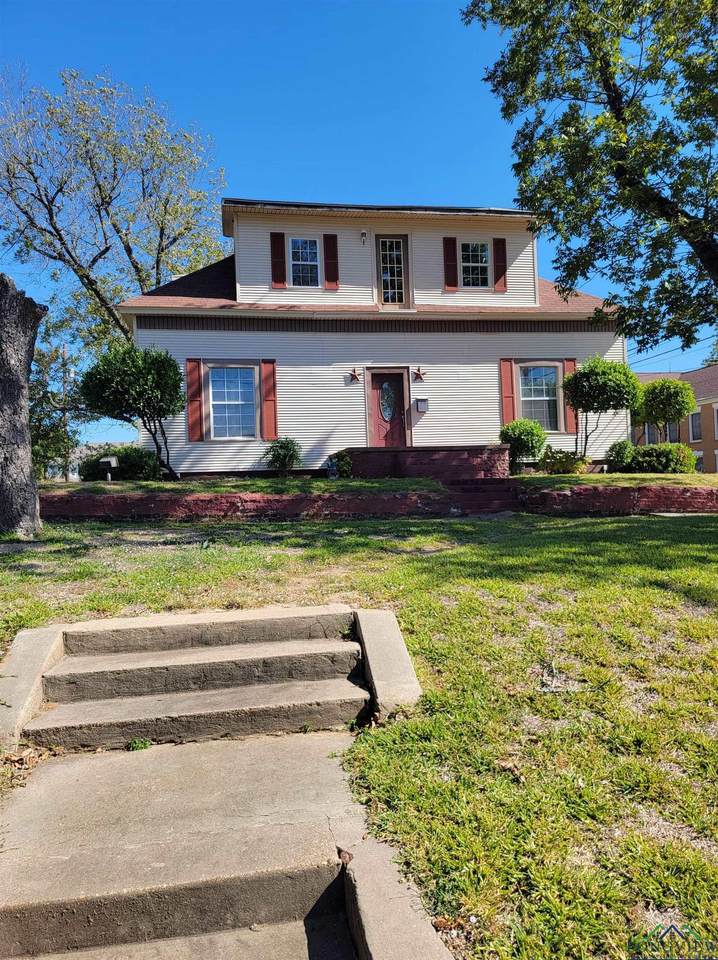 312 Main St - Photo 1