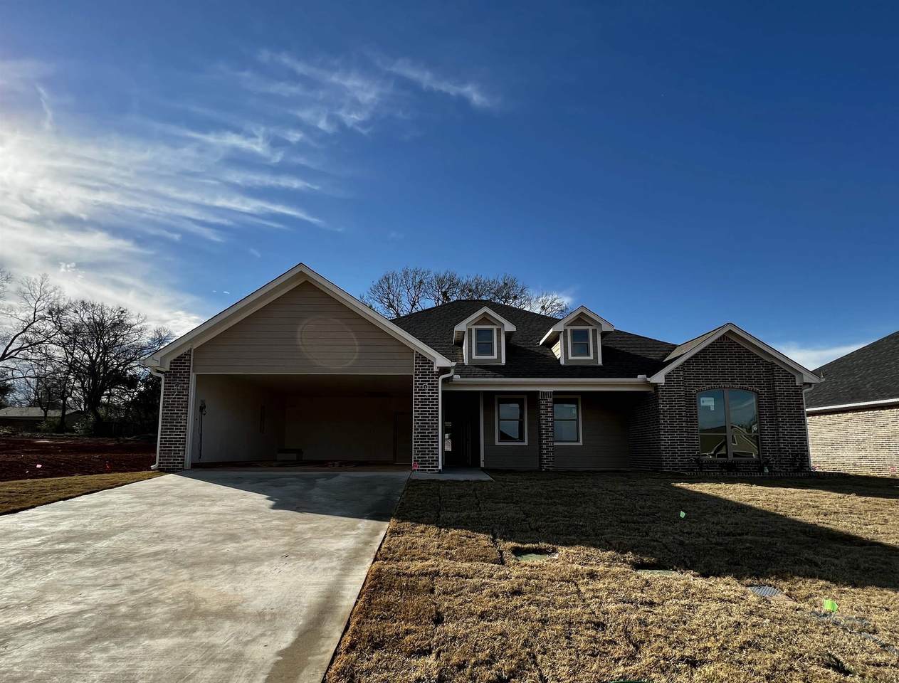 808 Black Bird Way - Photo 1