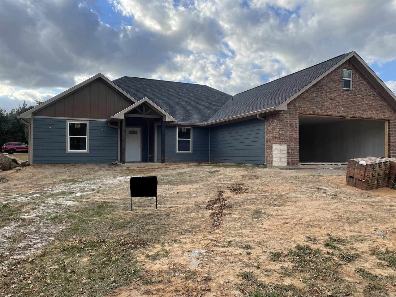 87 Elmwood Drive - Photo 1