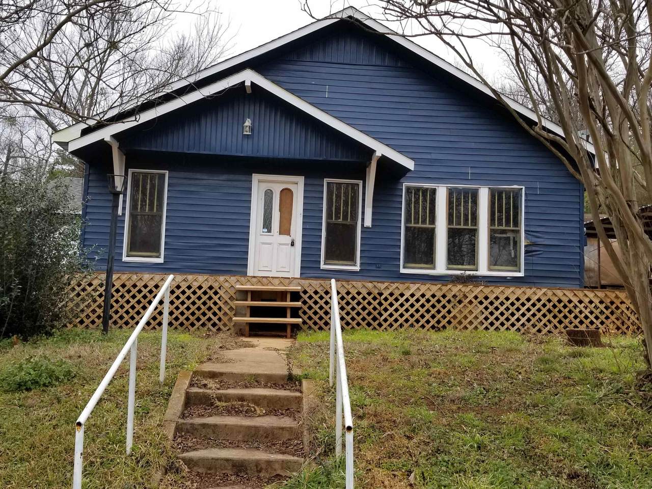 204 Fourth St - Photo 1