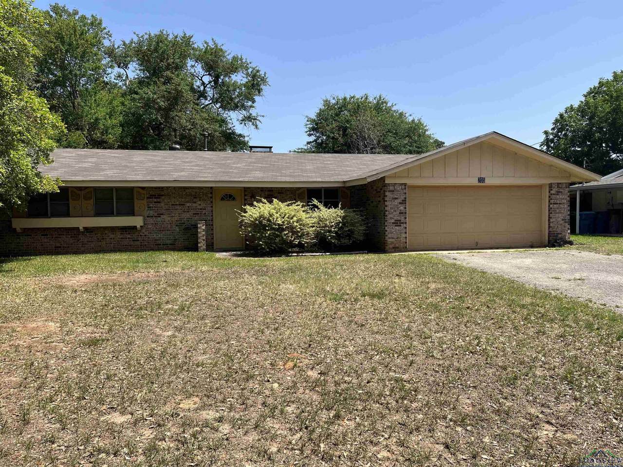 205 Carolanne - Photo 1