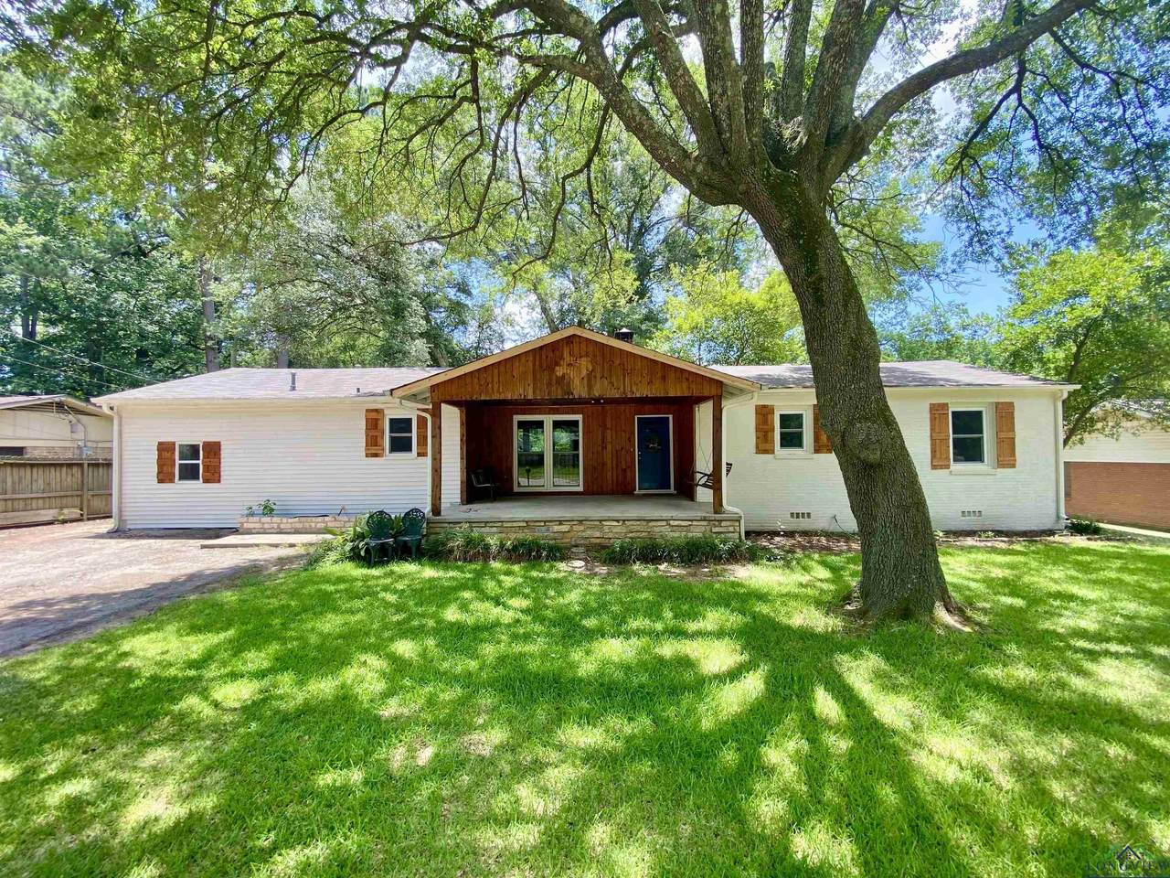 802 Lincoln Dr - Photo 1