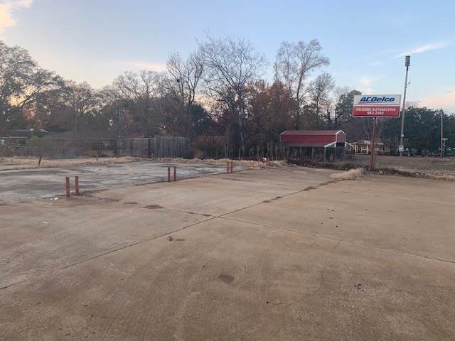 2821 Henderson Blvd - Photo 1