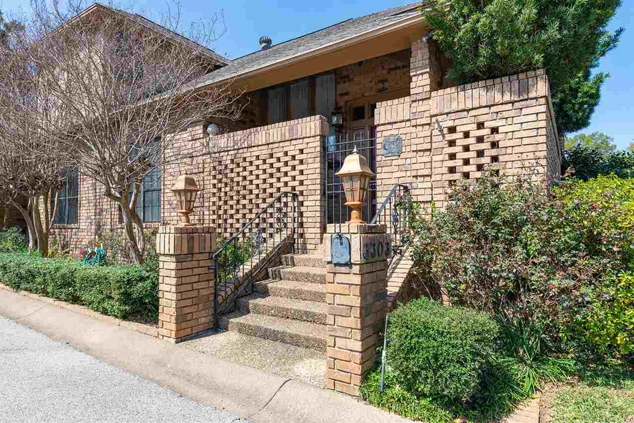 3303 Trafalgar Sq. - Photo 1