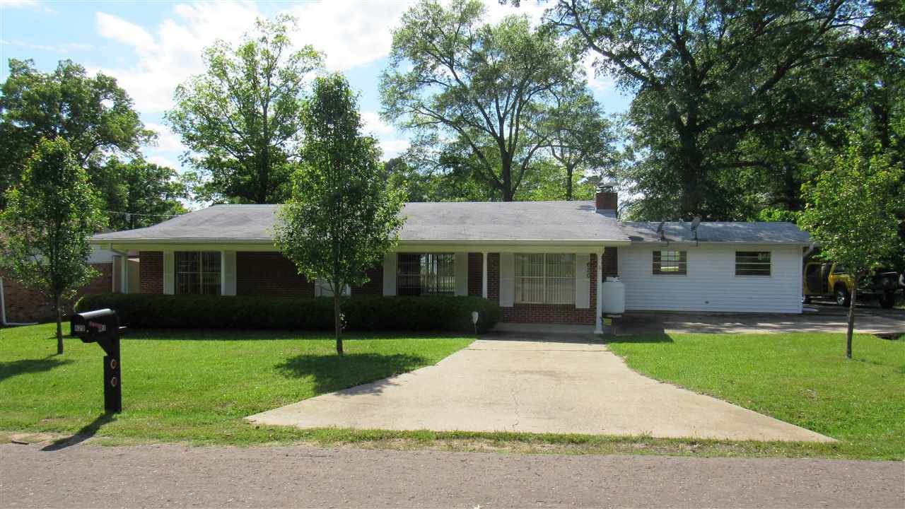 620 Crestwood Drive - Photo 1