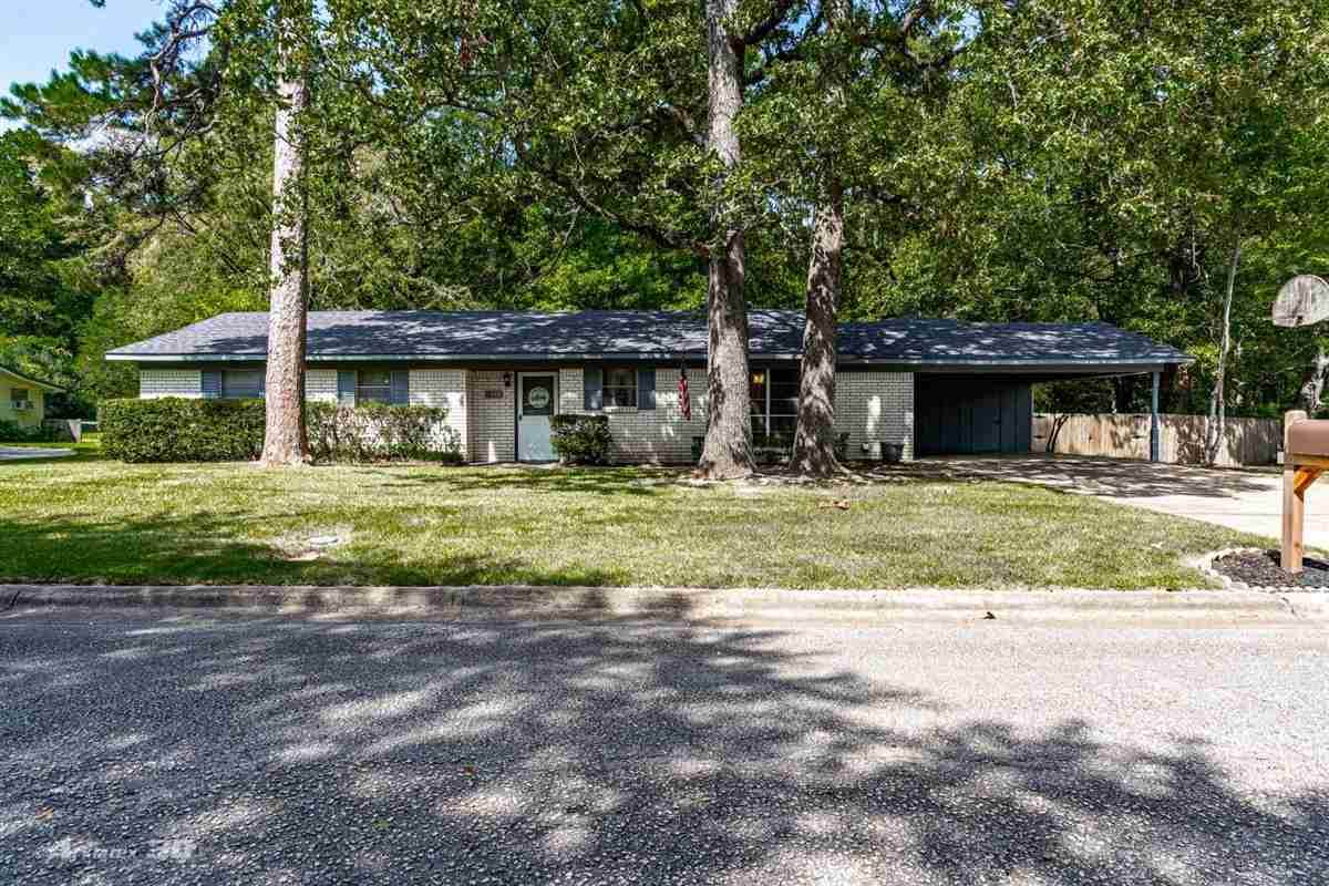 211 Browning - Photo 1