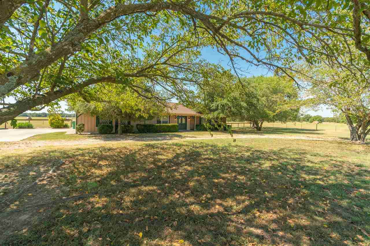 667 County Road 4711 - Photo 1