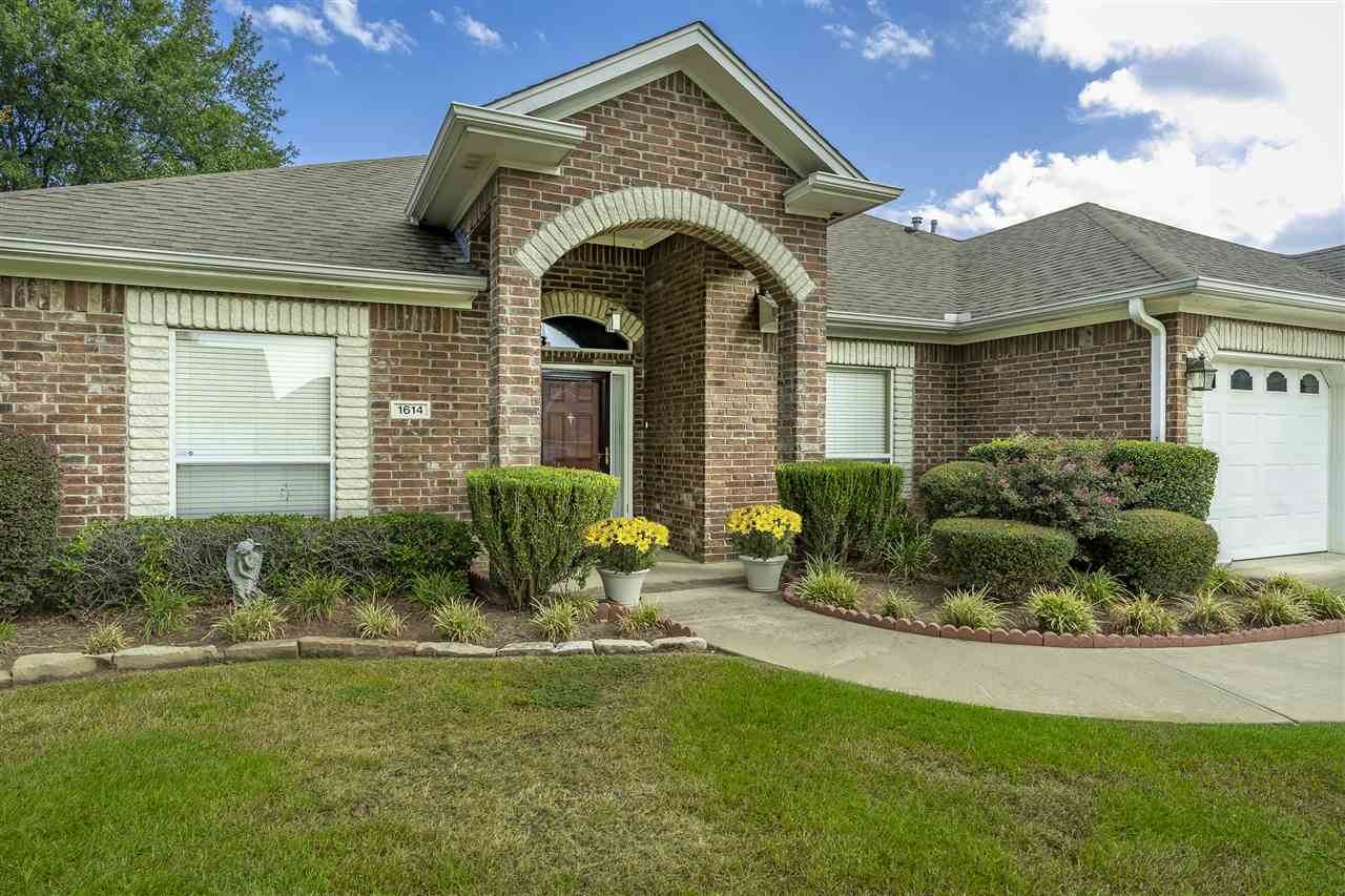 1614 Chippewa St - Photo 1