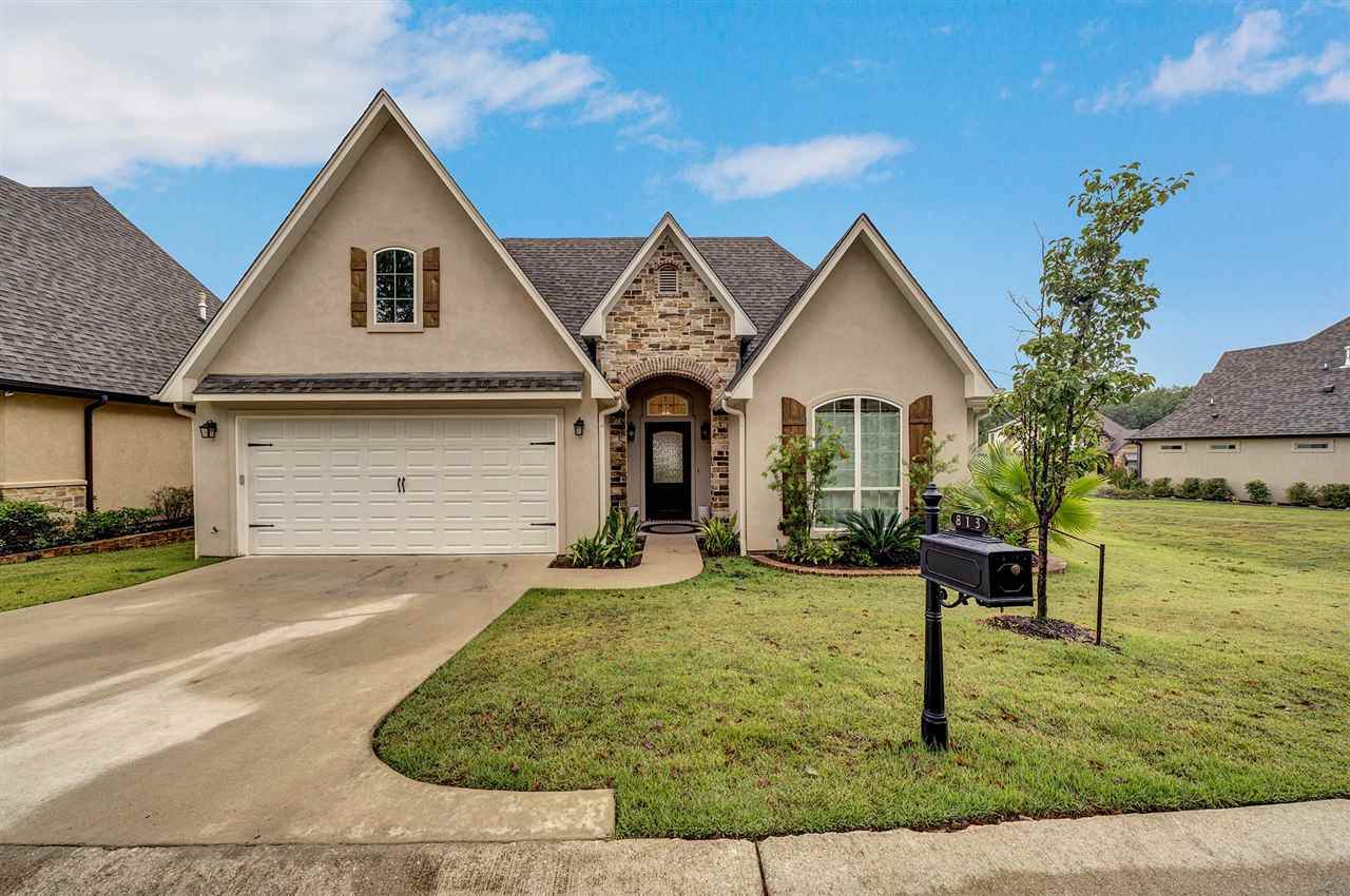 813 La Vista Drive - Photo 1