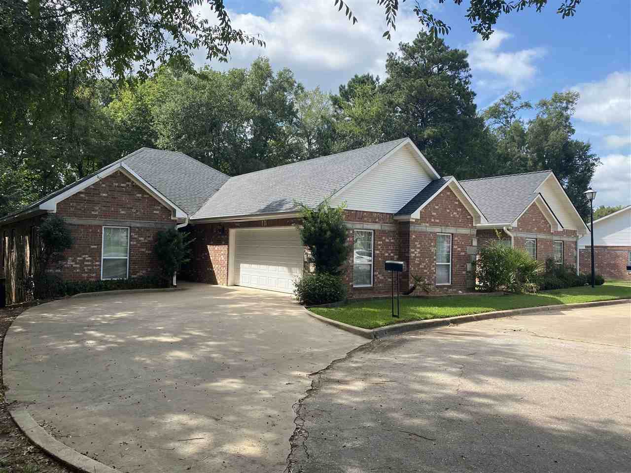 515 Park Place - Photo 1