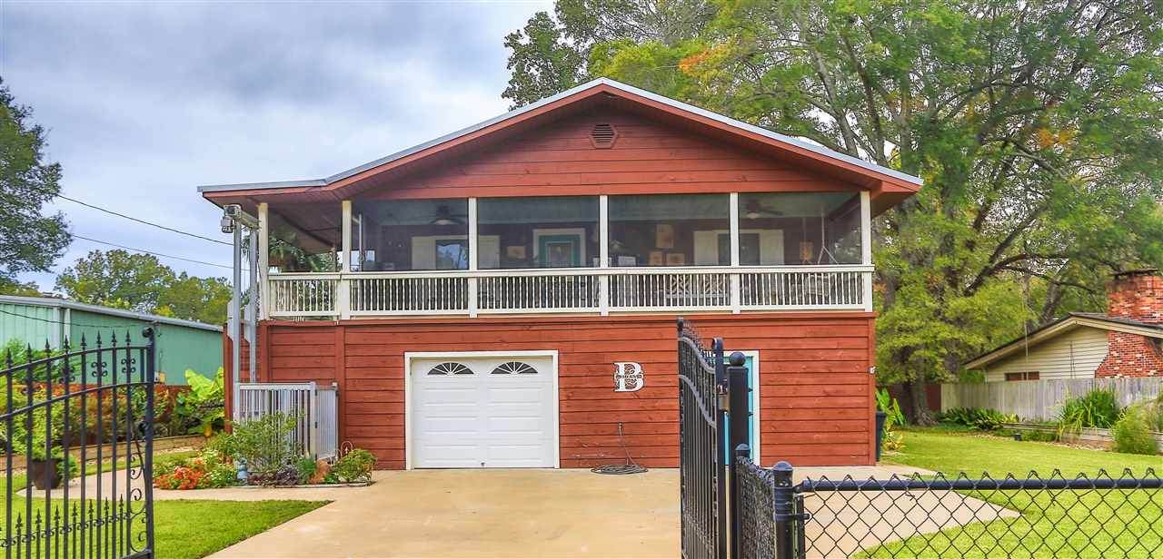 213 Cypress Dr - Photo 1