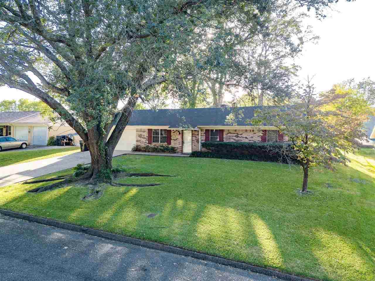 2805 Teakwood - Photo 1