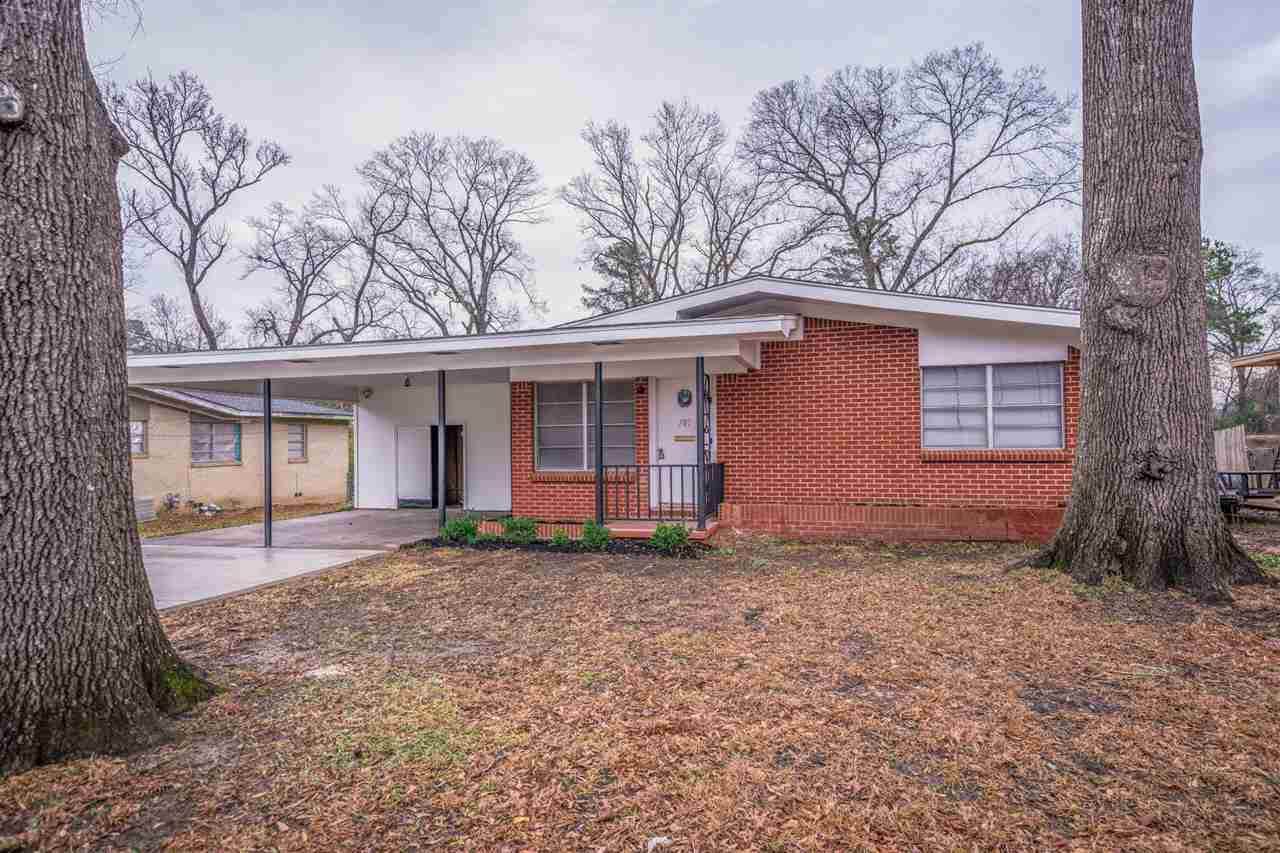 707 Willow Dr - Photo 1