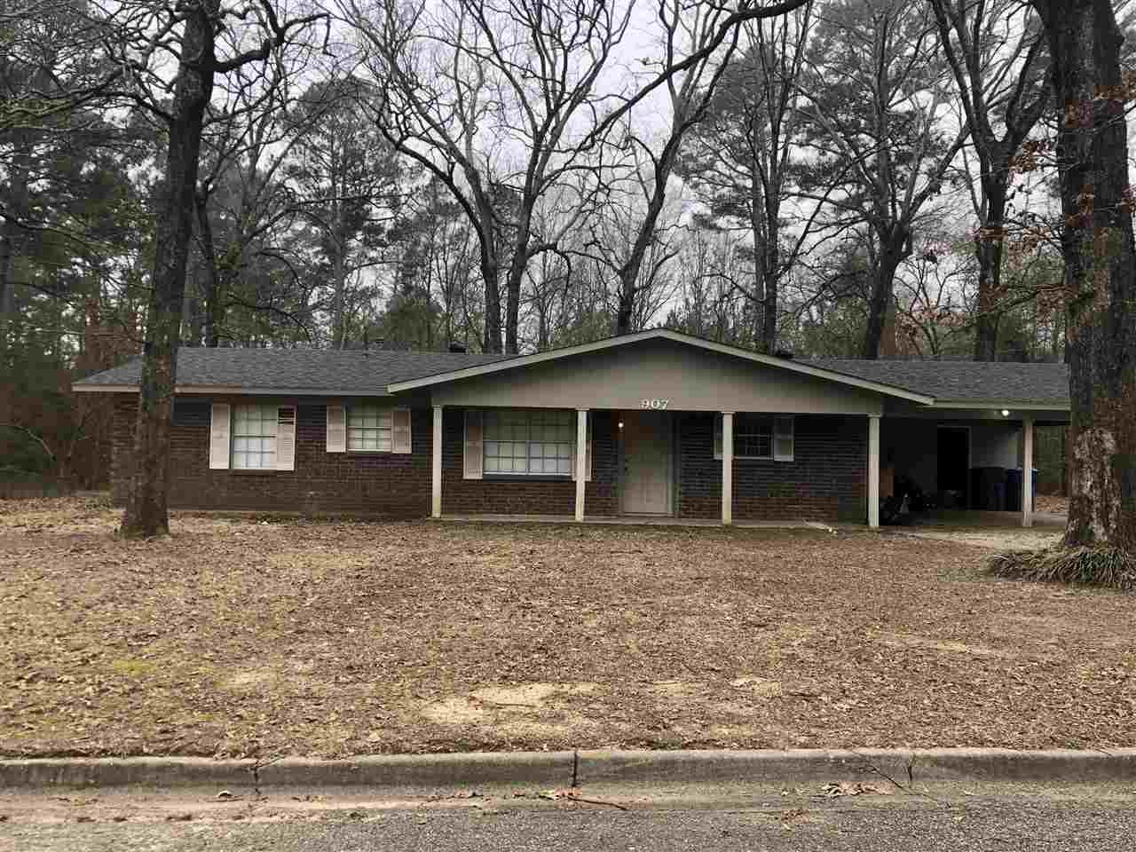 907 Wildwood Tr - Photo 1