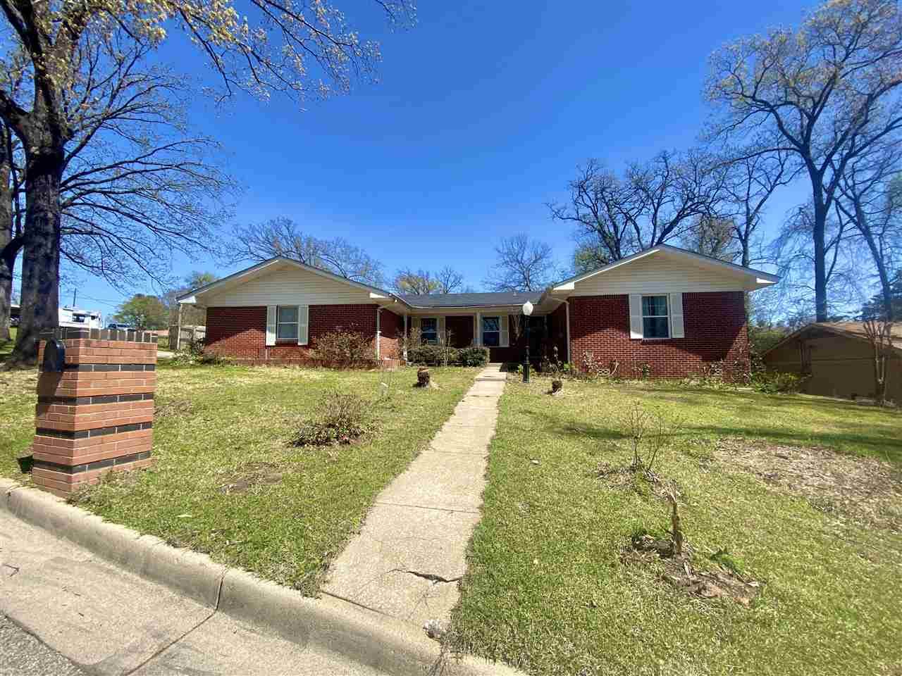 1600 Fowler St - Photo 1