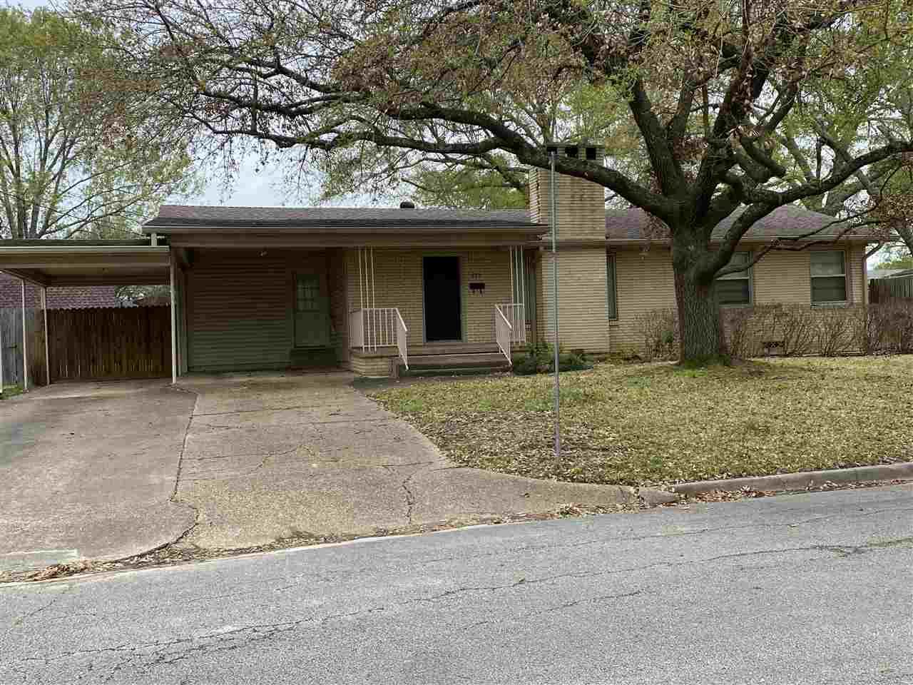 709 Elaine - Photo 1