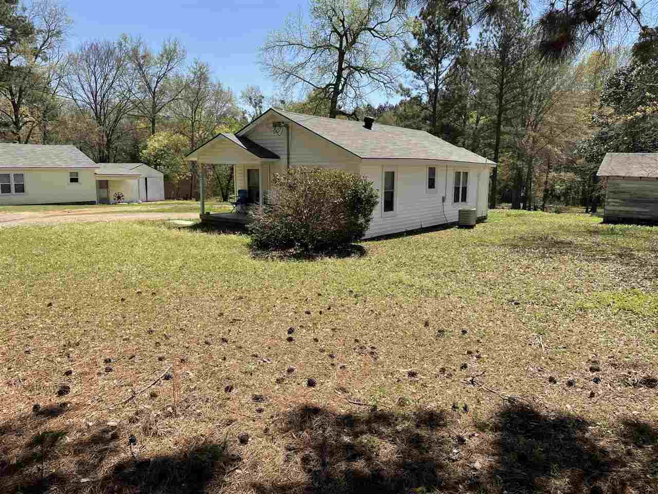 1027 Buffalo St - Photo 1