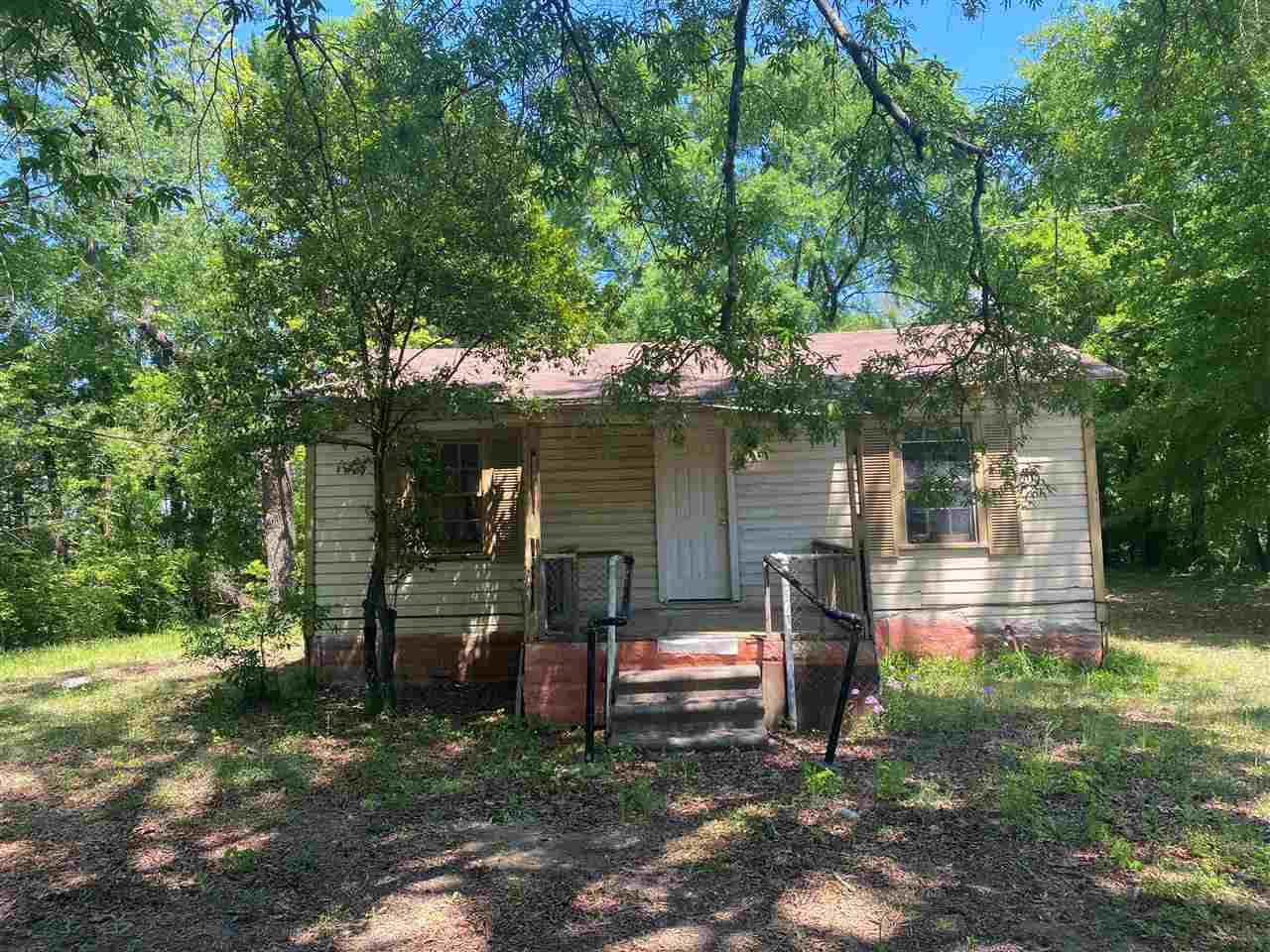 609 Radio St - Photo 1