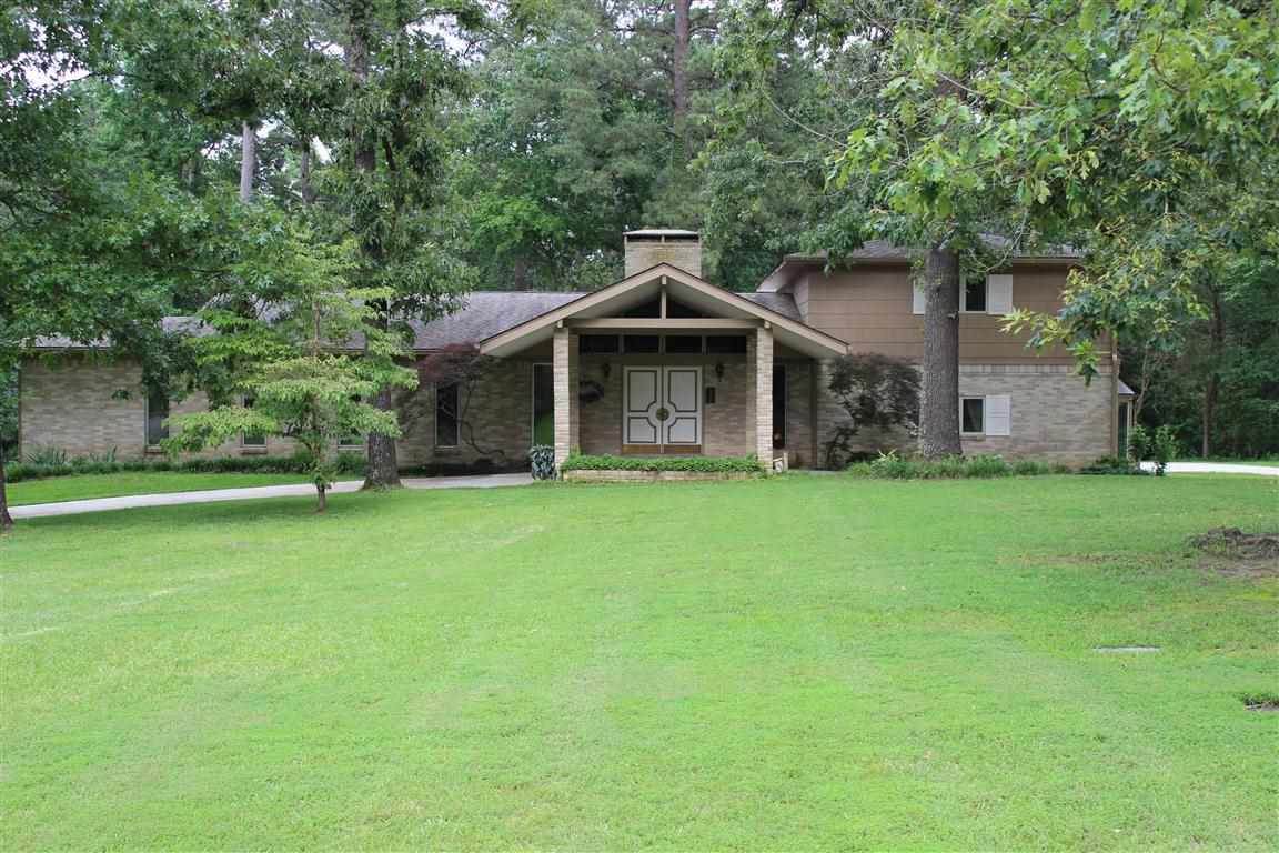 540 Country Place - Photo 1