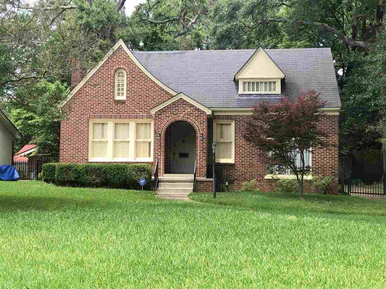 405 Henley Perry - Photo 1