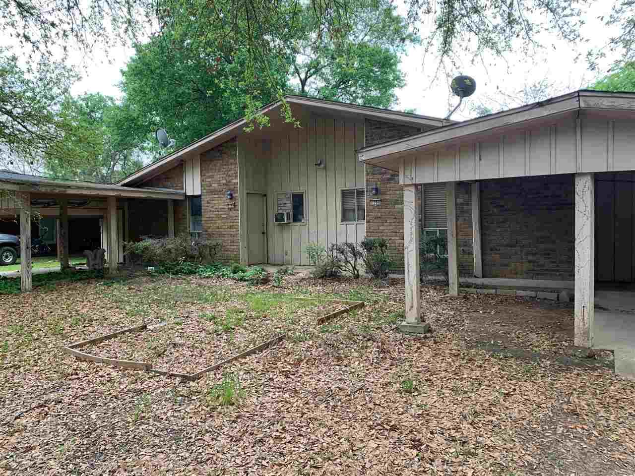 110 Blackstone - Photo 1