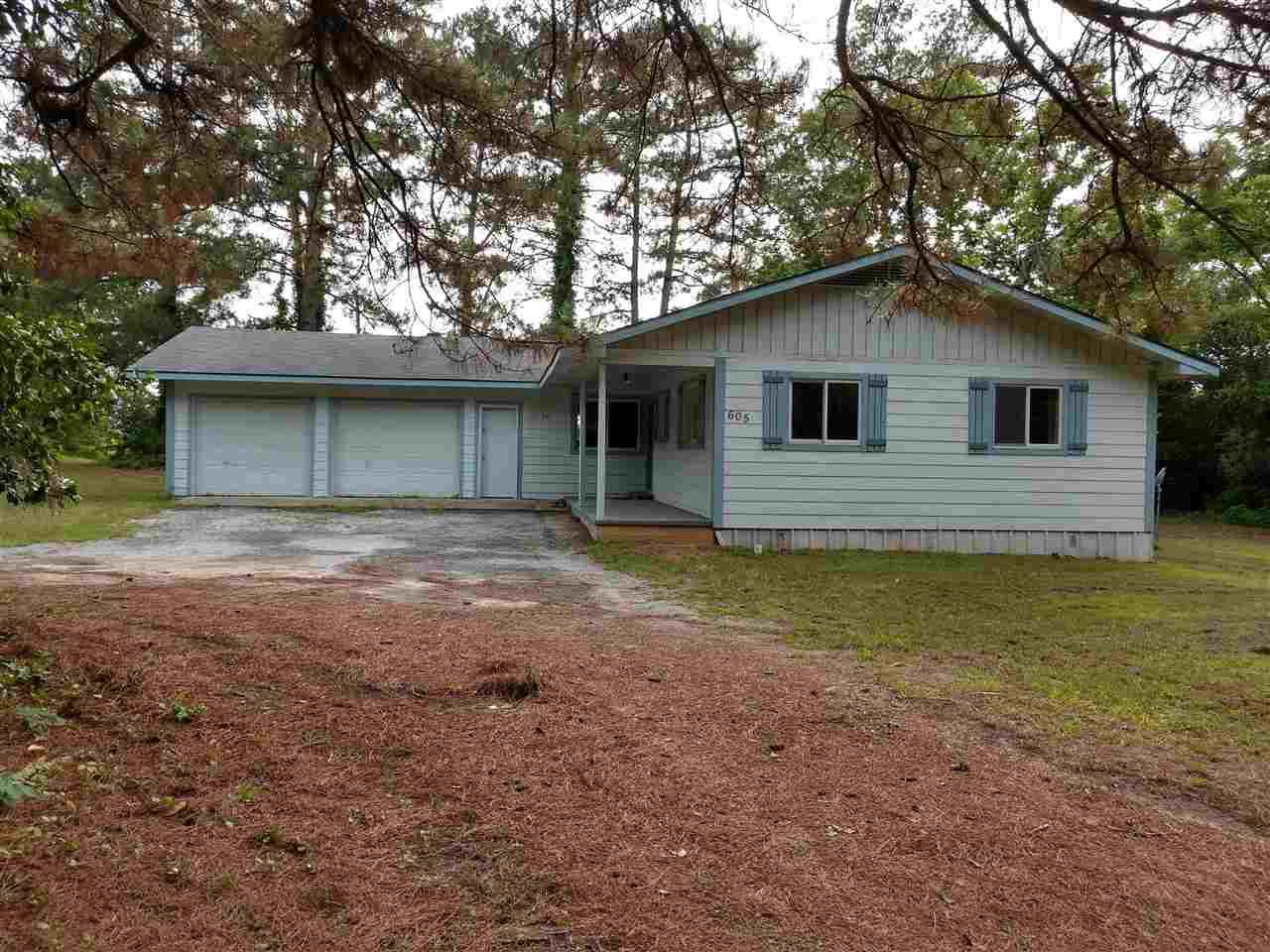 605 Whippoorwill St - Photo 1