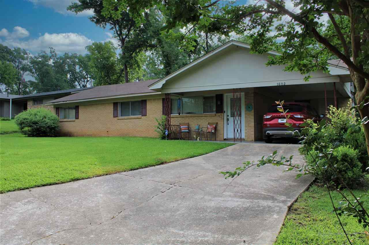1602 Andrews - Photo 1