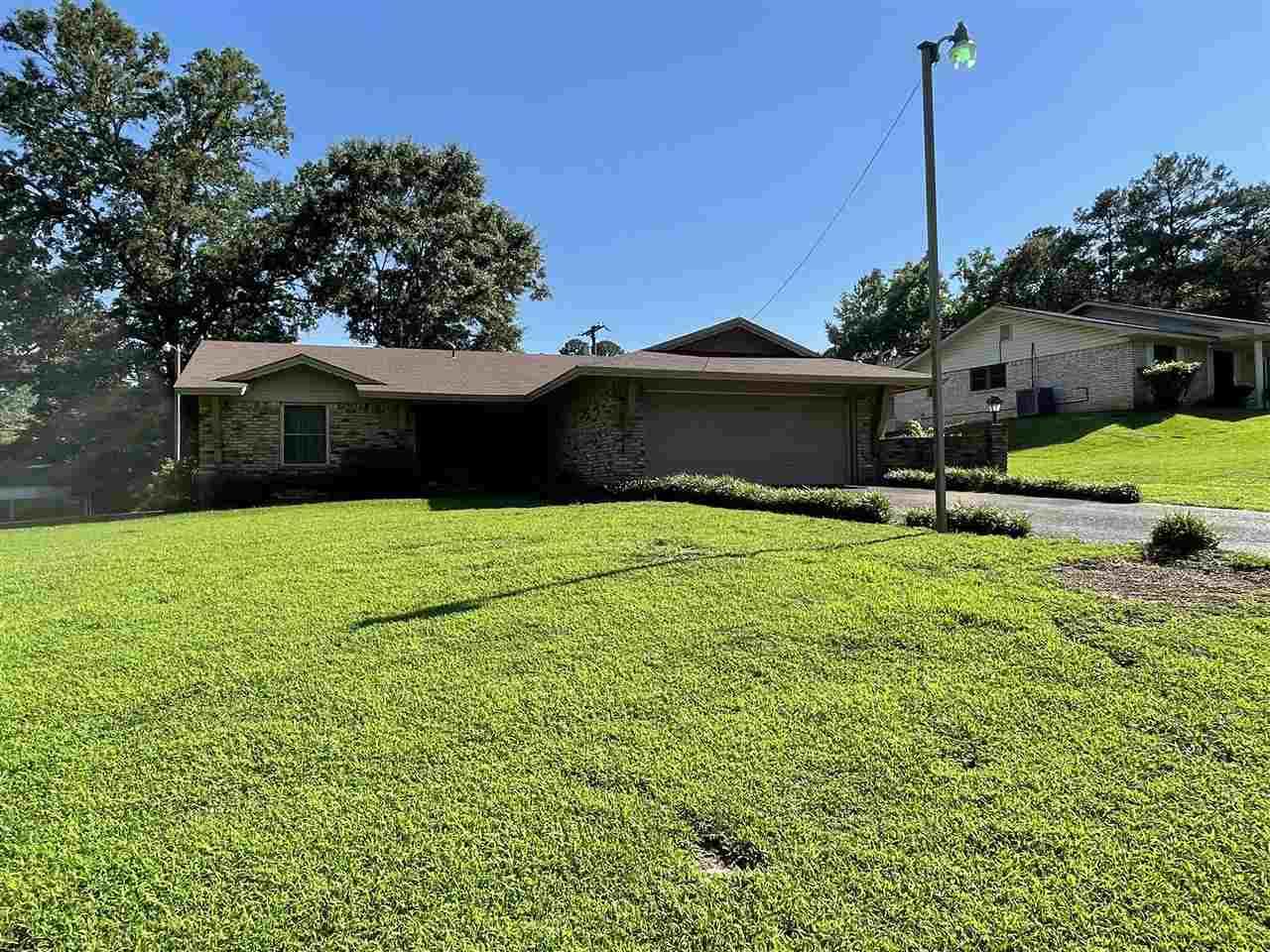 14 Cherrywood Cir - Photo 1