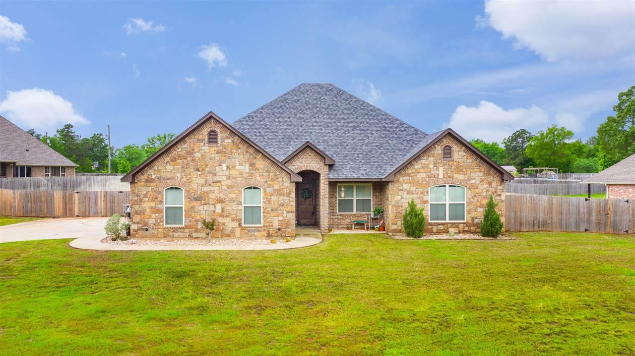 251 Carra - Photo 1