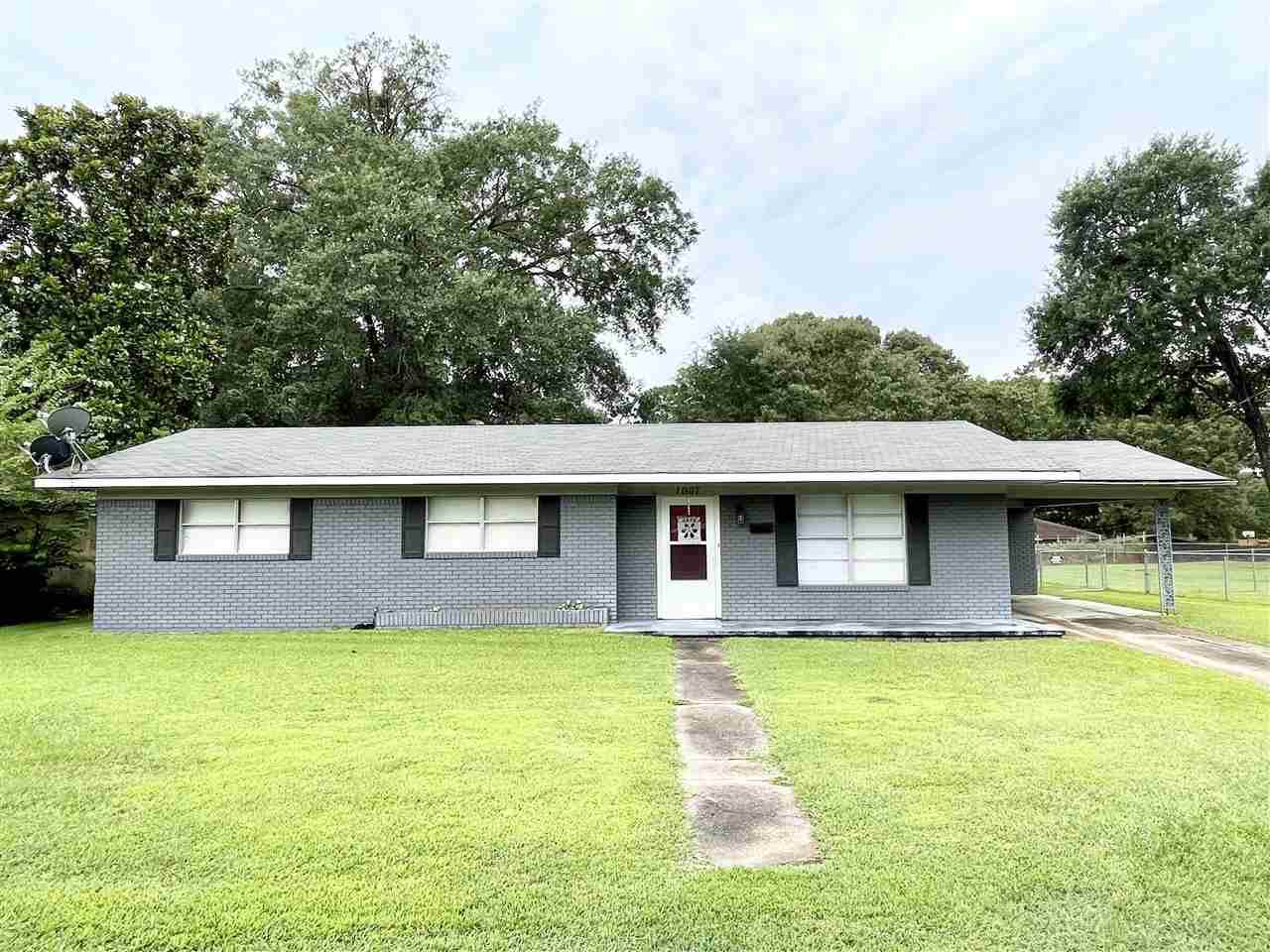 1007 Oak Ridge Dr - Photo 1