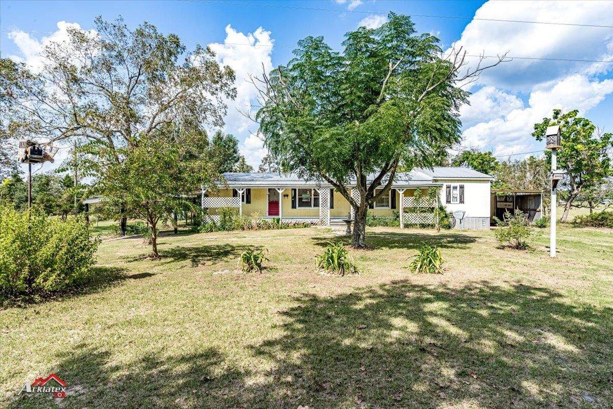 126 County Road 1662 - Photo 1