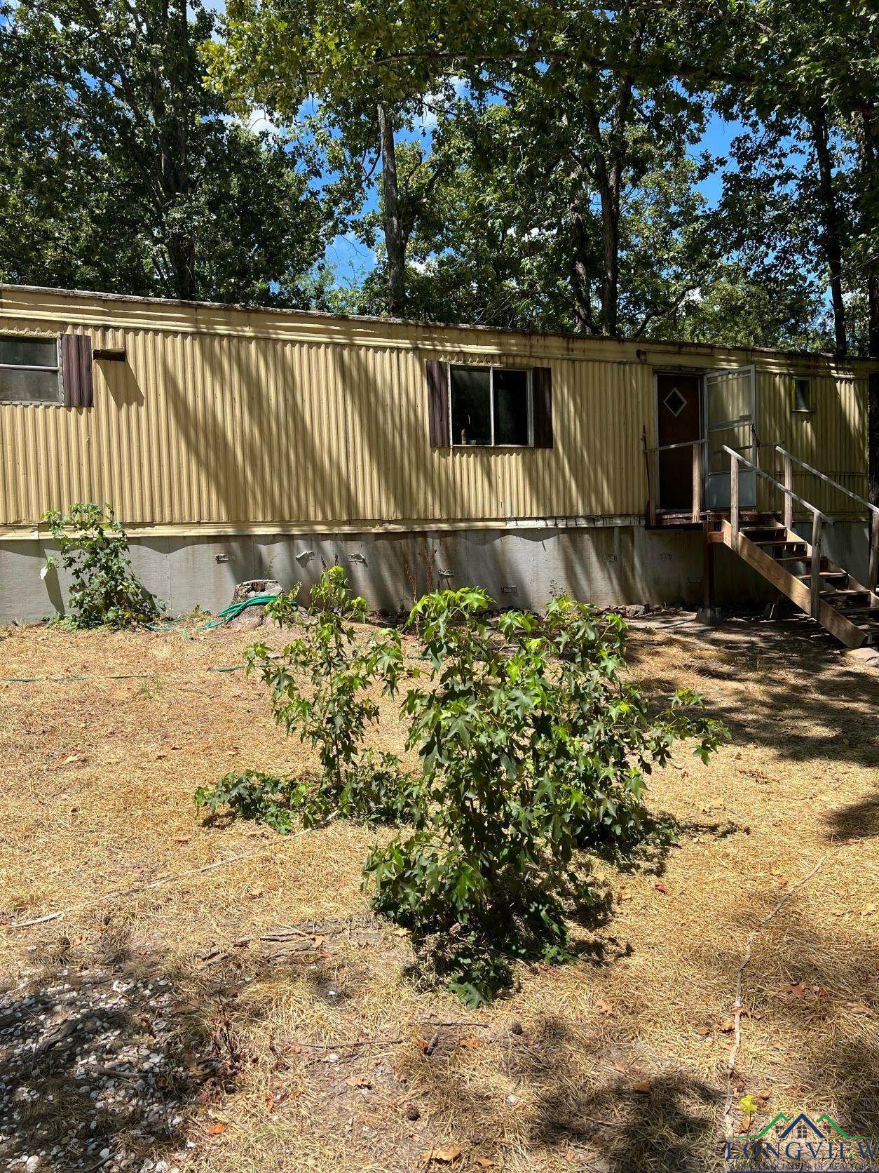 320 2nd Ave - Photo 1