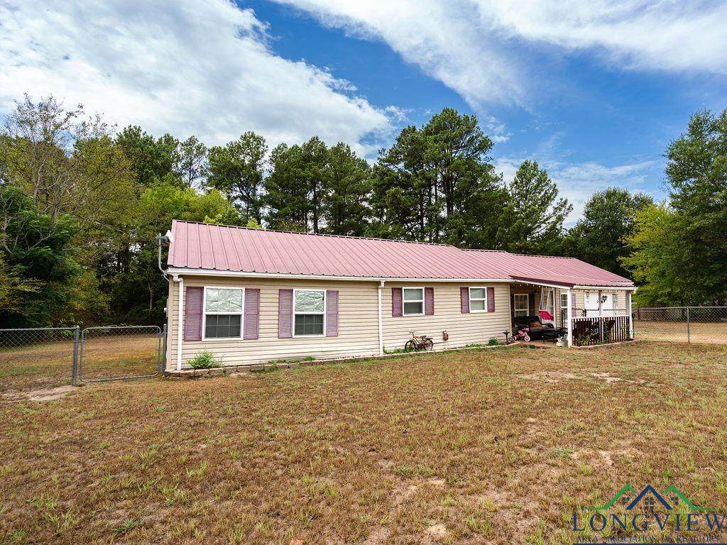 335 Main St - Photo 1