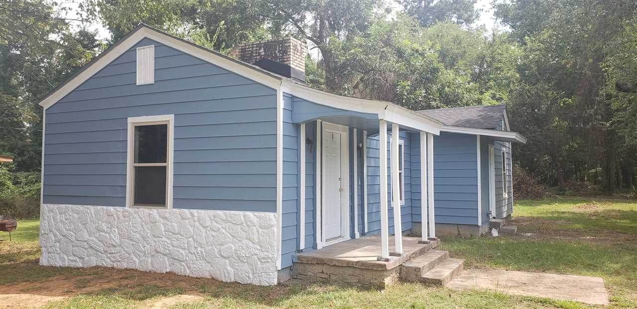 817 Webb - Photo 1