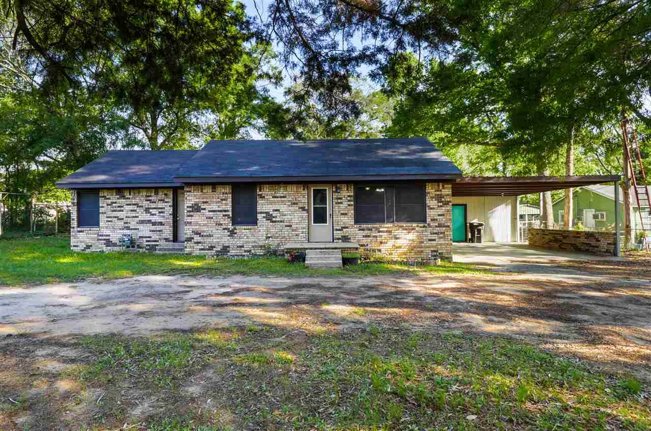 1004 Sabine - Photo 1