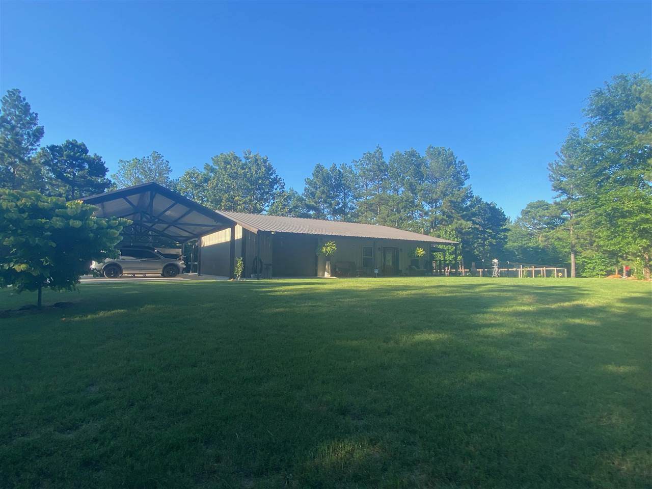 2583 Goldfinch Rd - Photo 1