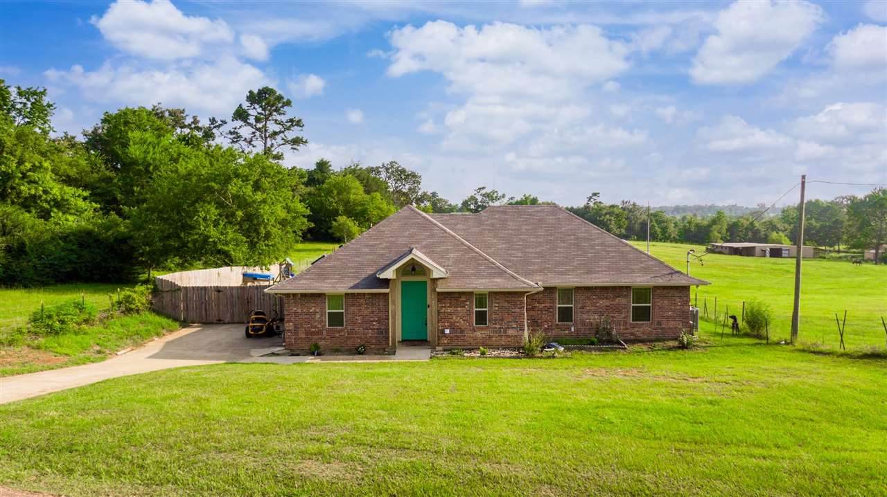 1438 Scarlet Oak - Photo 1