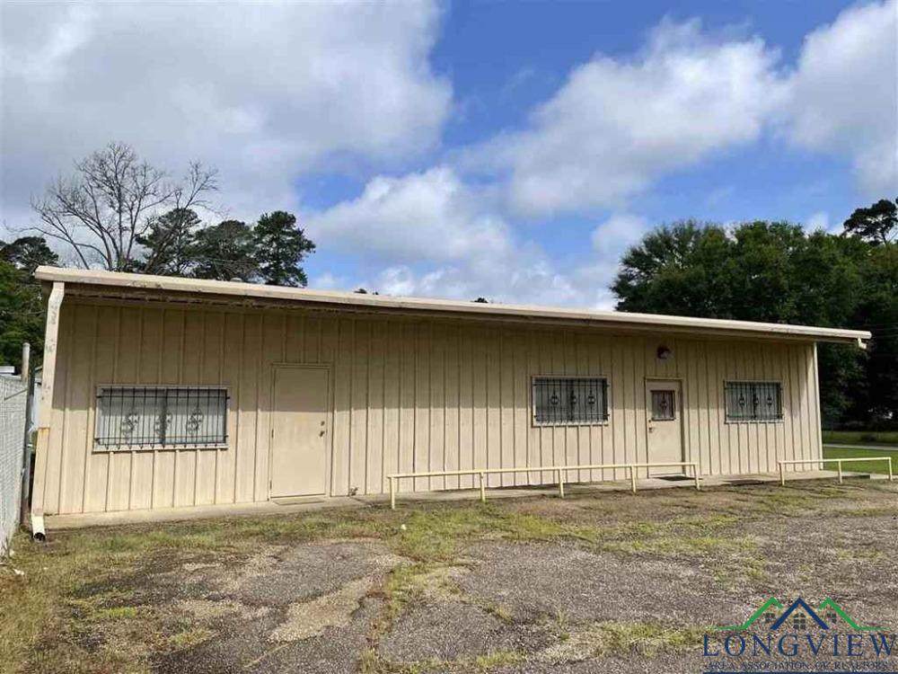 707 Willow St - Photo 1