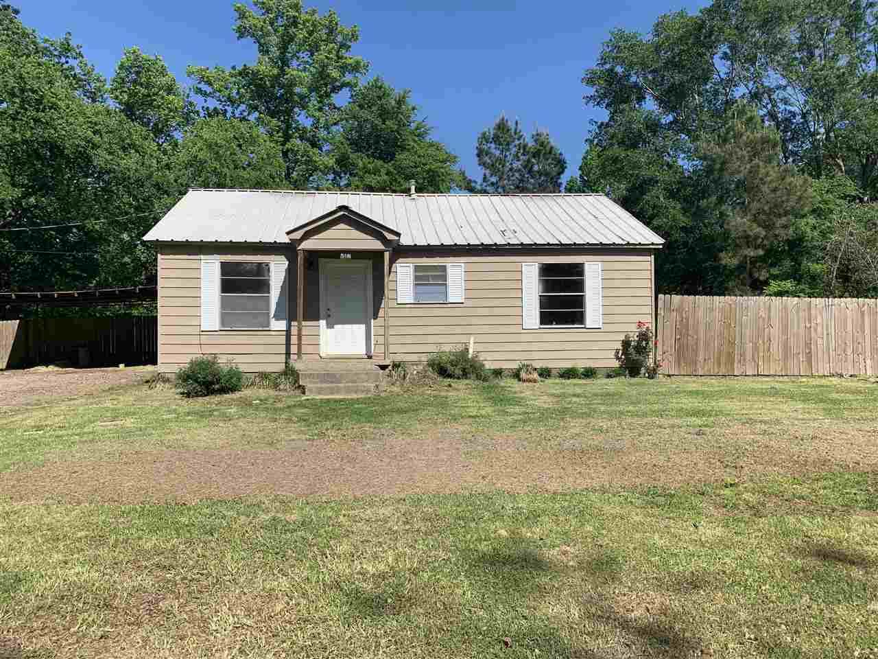 516 Vista Ln. - Photo 1
