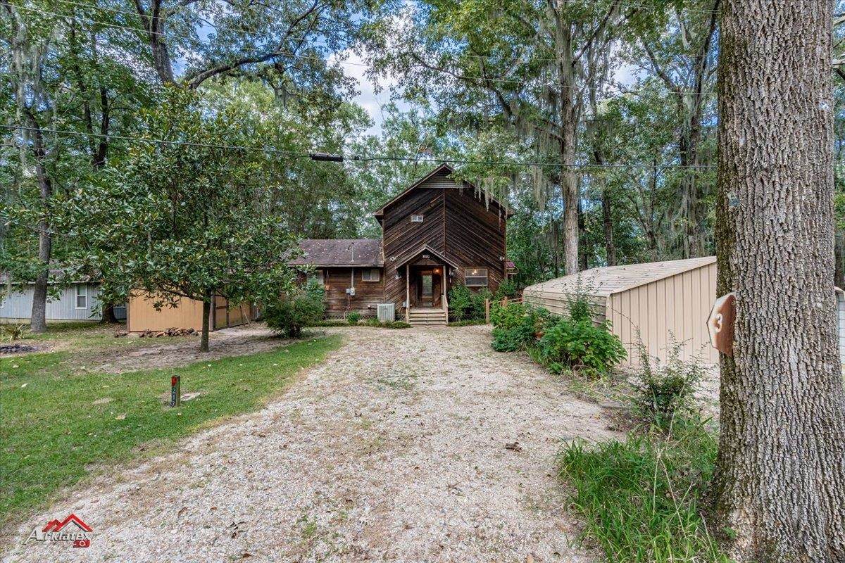 213 Kings Road - Photo 1
