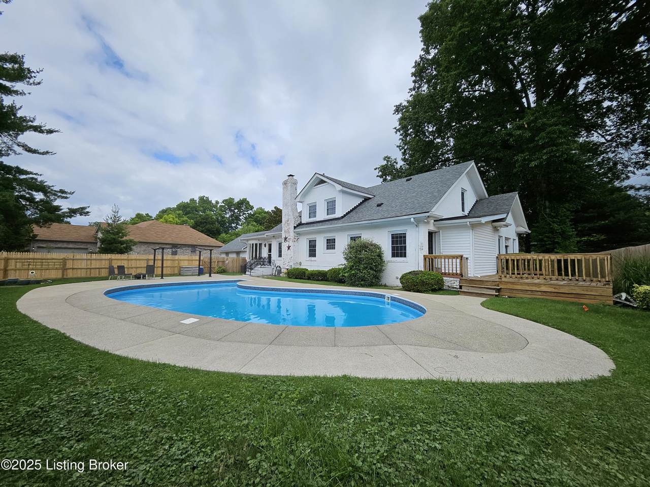 8412 Oxford Woods Ct - Photo 1