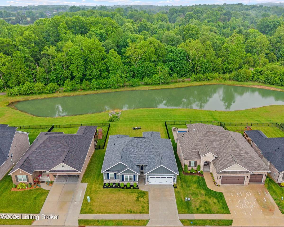 3035 Bridlewood Ln - Photo 1