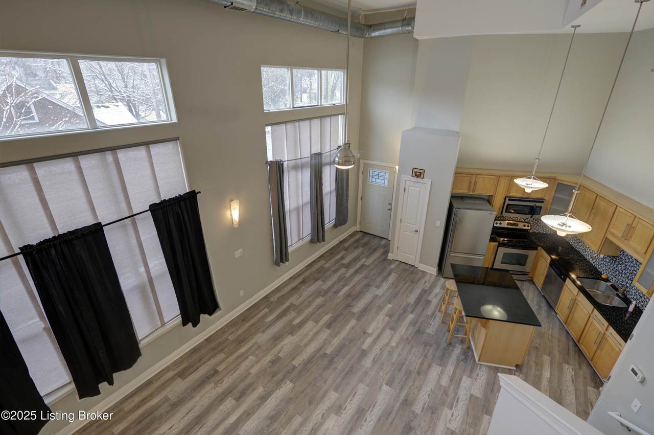 2415 Brownsboro Rd - Photo 1